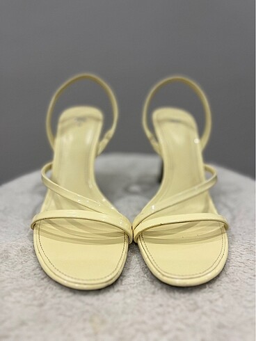 Zara topuklu sandal