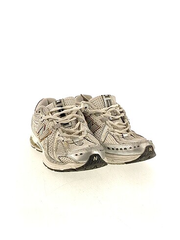 New Balance New Balance Spor Ayakkabı %70 İndirimli.