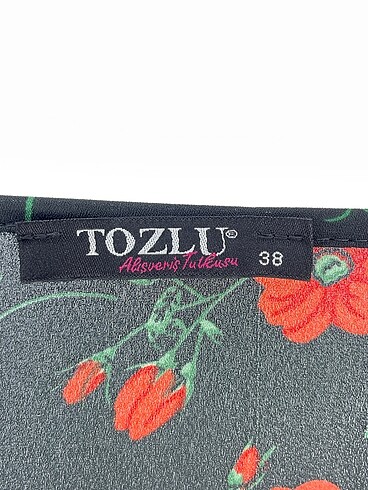 38 Beden siyah Renk Tozlu Bluz %70 İndirimli.