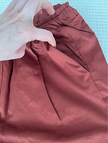 Saten görünümlü pant - Görsel 3