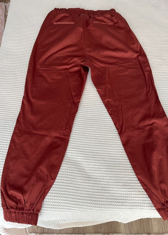 Saten görünümlü pant - Görsel 2