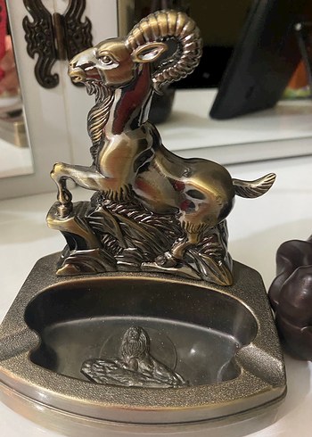 Altın Renkli Koç Figürlü Küllük - Görsel 2