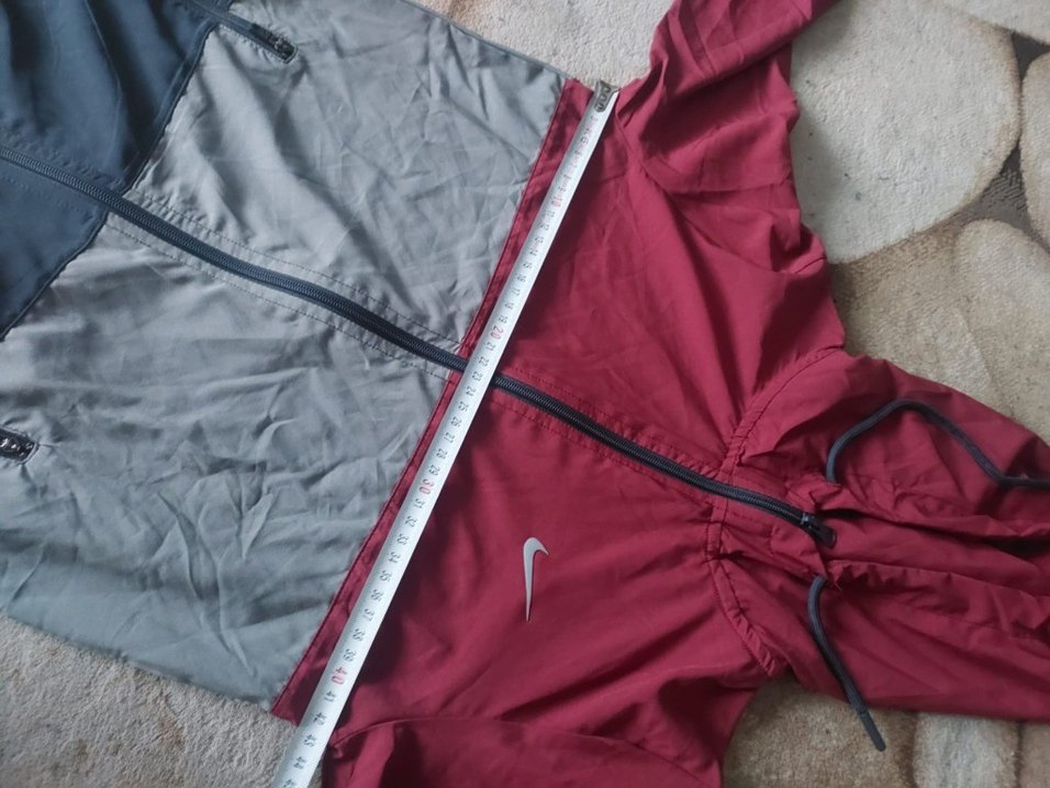 Nike Kapüşonlu Fermuarlı Rüzgarlık - Görsel 2