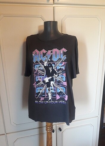 m Beden H&M markası AC/DC tişört,M beden