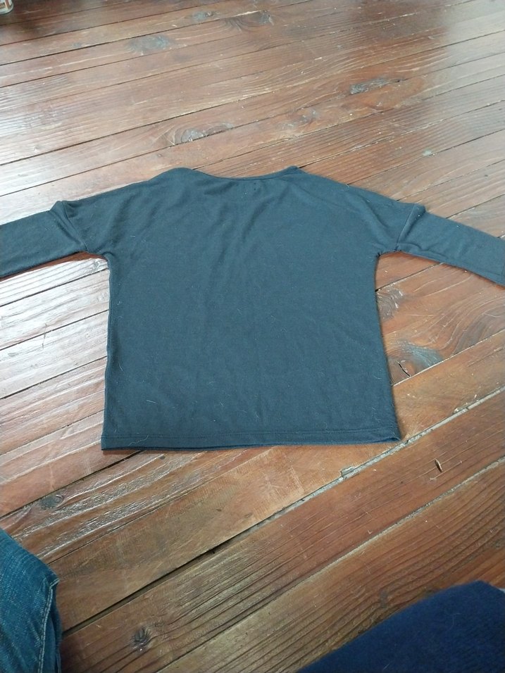 Kız Çocuk Gri Baskılı Uzun Kollu Tişört,7-8 yaş,yeni gibi. - Görsel 4