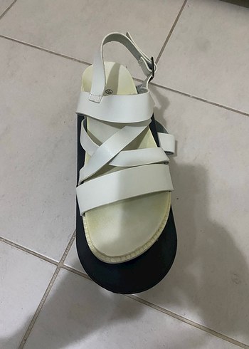 Beyaz Kadın Dolgu Topuklu Sandalet - Görsel 2