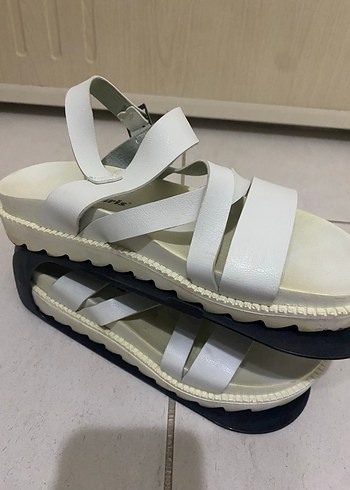 Beyaz Kadın Dolgu Topuklu Sandalet - Görsel 3