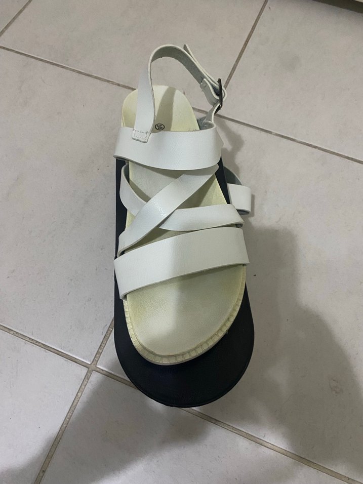 Beyaz Kadın Dolgu Topuklu Sandalet - Görsel 2