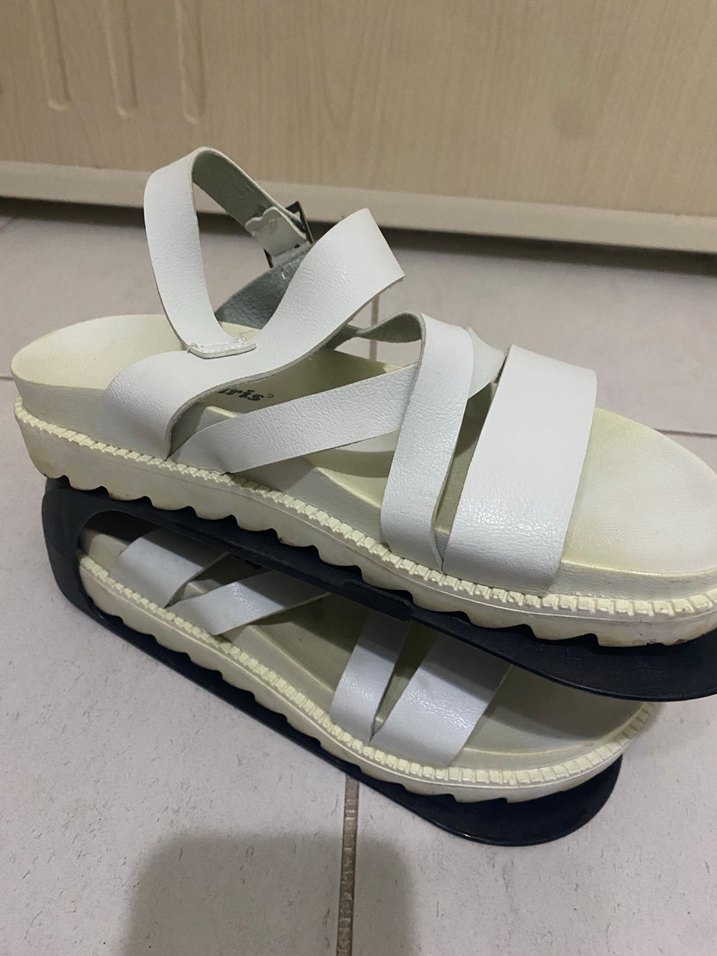 Beyaz Kadın Dolgu Topuklu Sandalet - Görsel 3