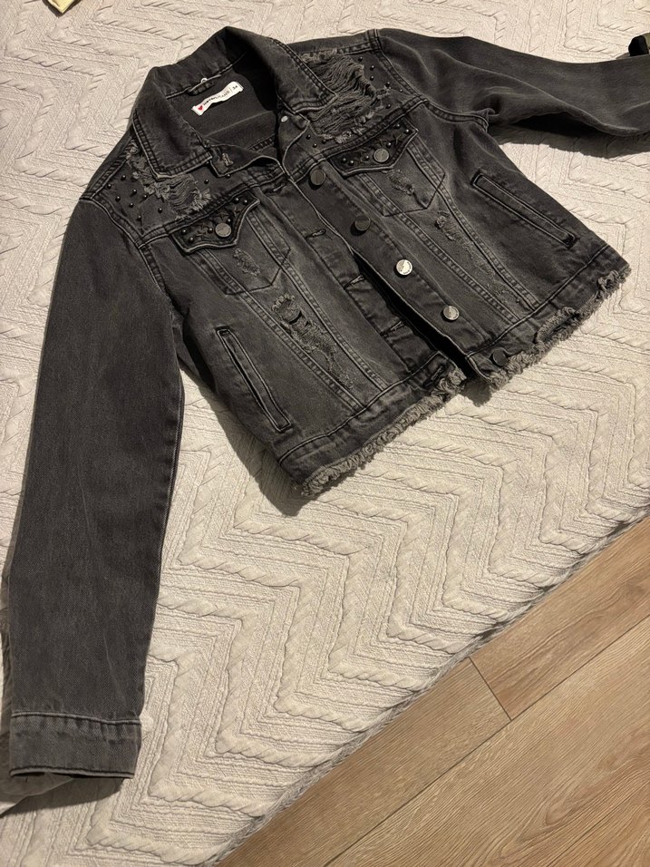 Koton Düğmeli Gri Nakışlı Kadın Denim Ceket - Görsel 3