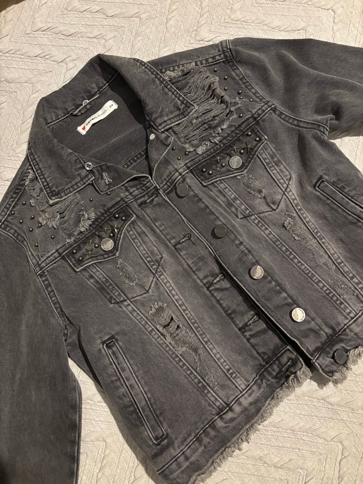 Koton Düğmeli Gri Nakışlı Kadın Denim Ceket - Görsel 4