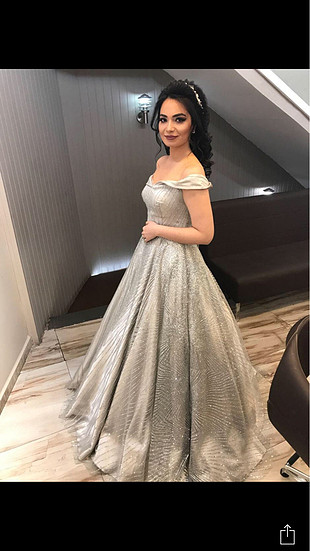 Nişan elbisesi