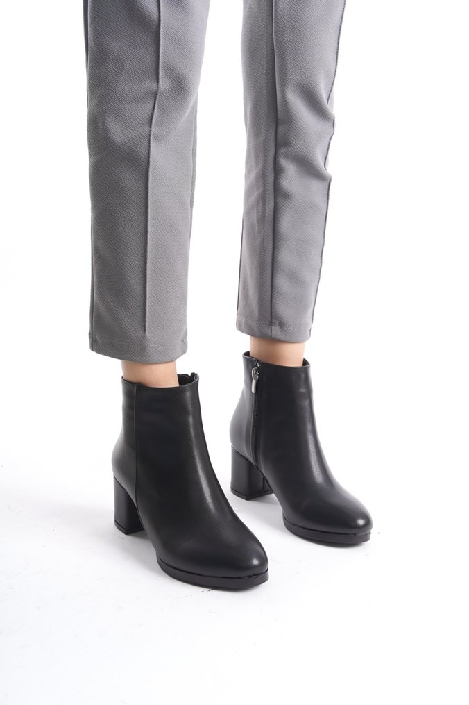 Siyah Kadın Topuklu Bot - Görsel 3