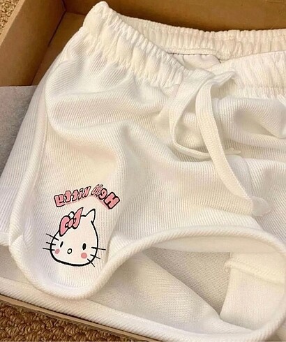 m Beden Hello kitty şortlu askılı takım