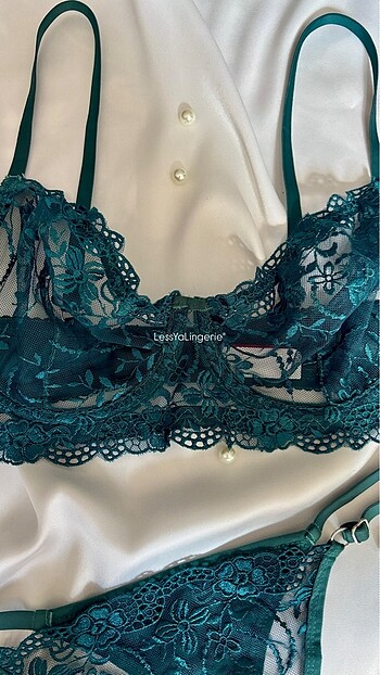 xs Beden Zümrüt Yeşili Bralet Takımı