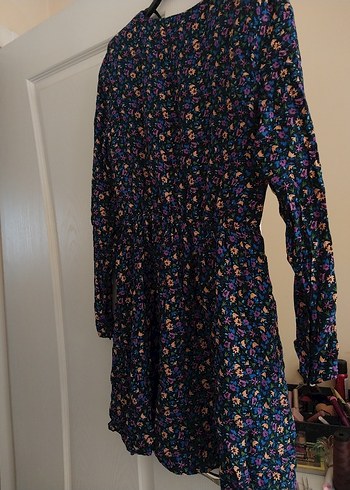 Çiçek Desenli V Yakalı Uzun Kollu Midi Elbise - Görsel 4