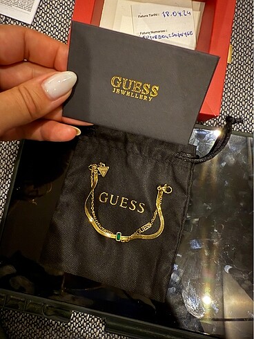  Beden altın Renk Guess bileklik
