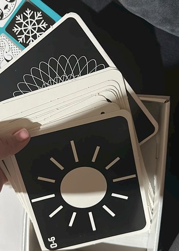 Bebeğimin İlk Zeka Kartları Set 1 (0-6 Ay) - Görsel 2