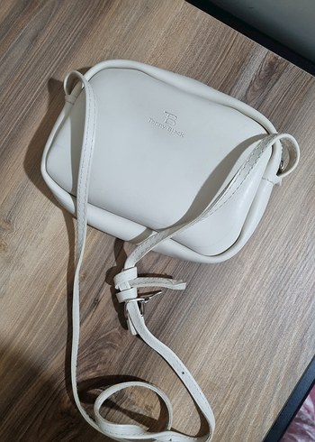 Beyaz Deri Kadın Çapraz Çanta - Görsel 2