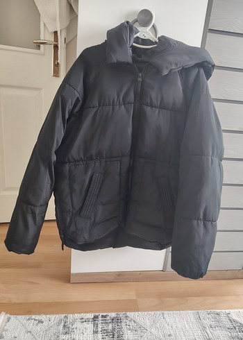 Siyah Mini Kapüşonlu Fermuarlı Kışlık Kadın Mont - Görsel 2