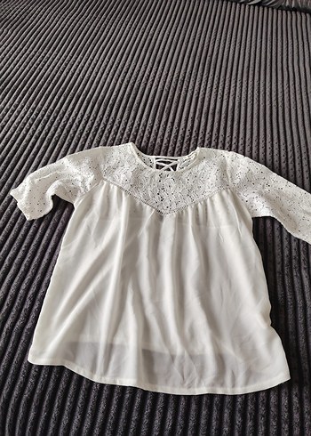 Dantel Detaylı Beyaz Kadın Bluz - Görsel 4