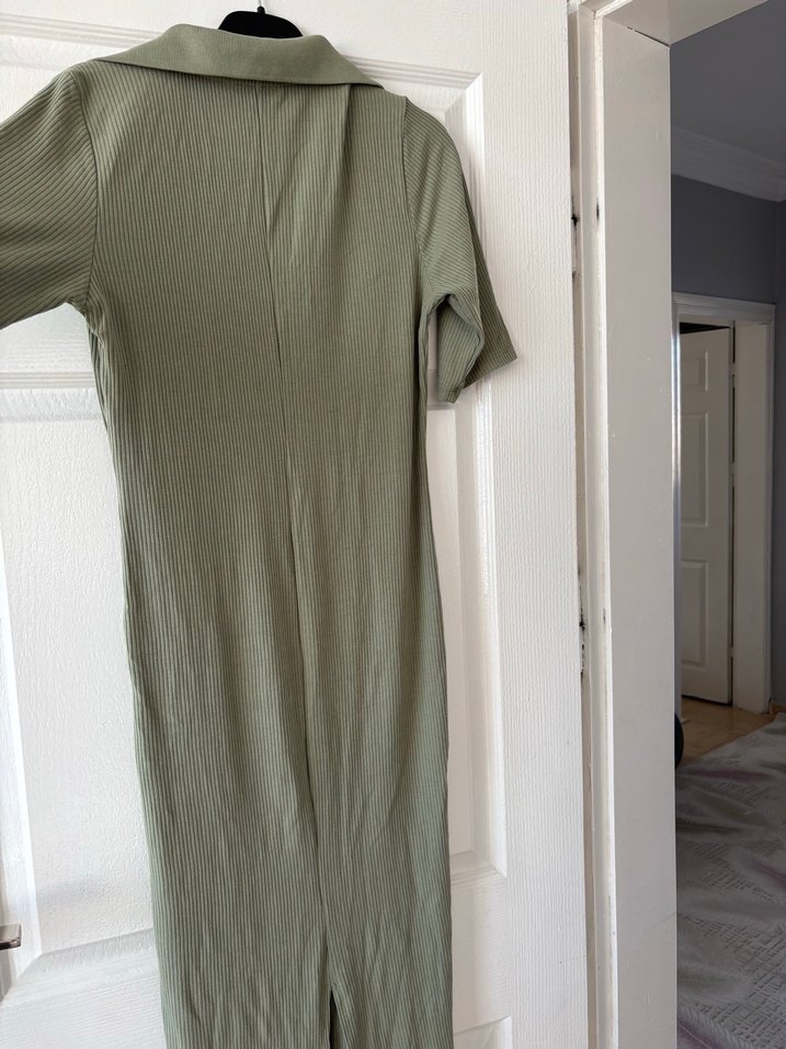 V Yaka Kısa Kollu Uzun Keten Elbise - Görsel 2