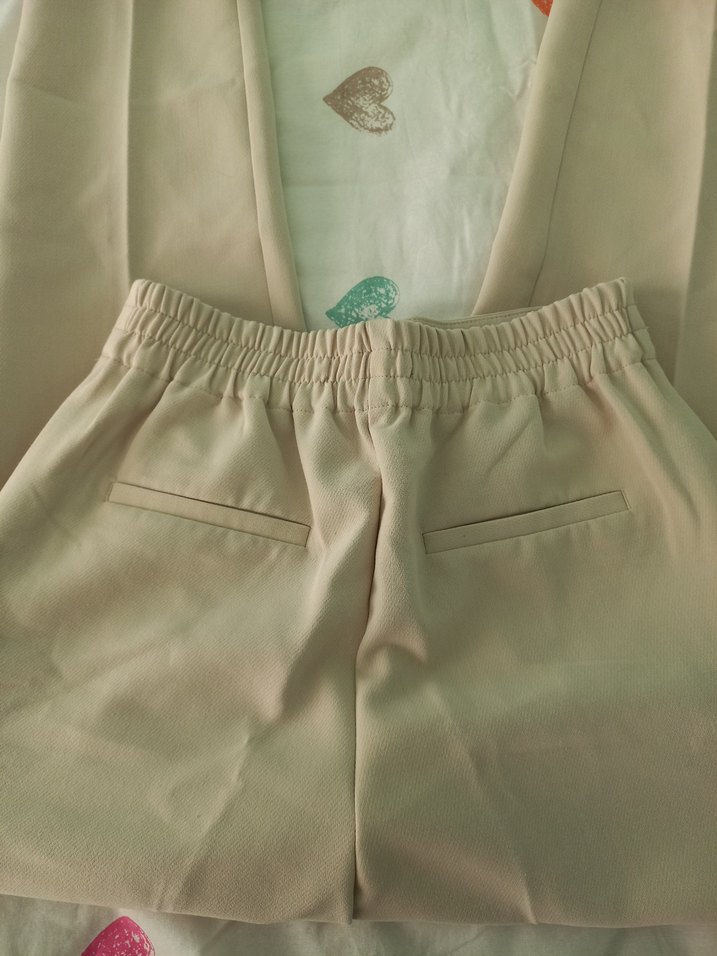 Düğmeli Bej Kadın Kumaş Pantolon - Görsel 3