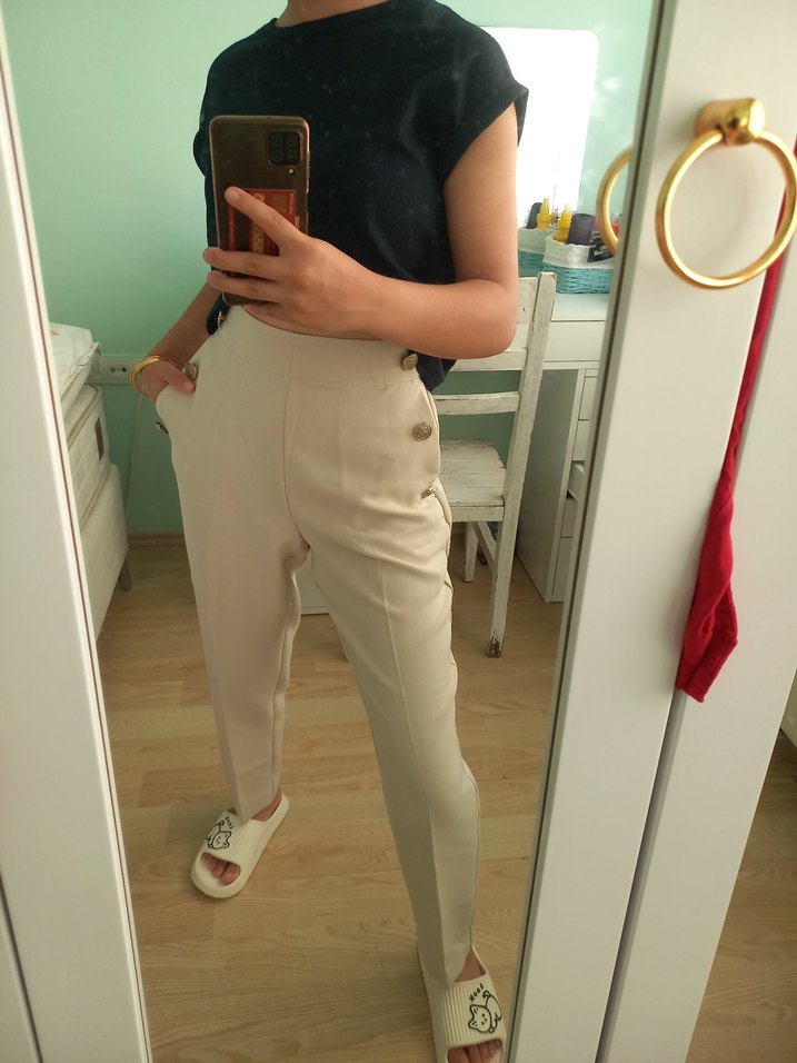 Düğmeli Bej Kadın Kumaş Pantolon - Görsel 4