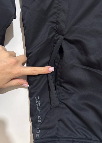 s Beden siyah Renk Under Armour Siyah Kapüşonlu Yağmurluk