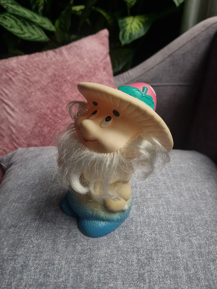 vintage Sovyet Pastel Renkli Mantar Şapkalı Figür - Görsel 4