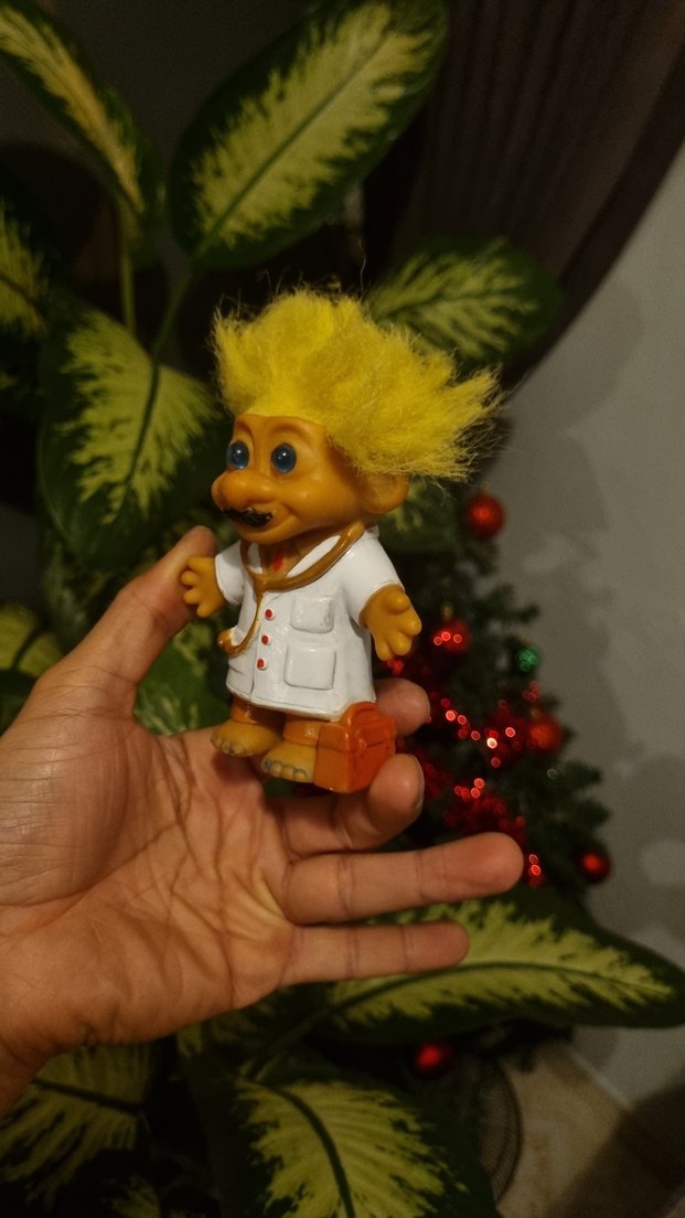 Sarı Saçlı Renkli Doktor Figürü trolls - Görsel 3