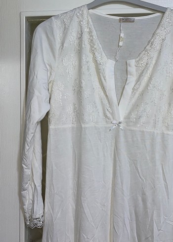 Uzun Beyaz Bohem Kadın Elbisesi - Görsel 2