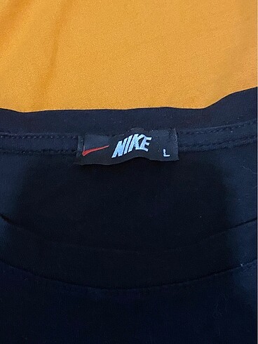 l Beden Nike baskılı t shirt