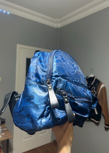 Parlak Mavi Deri Sırt Çantası - Görsel 2