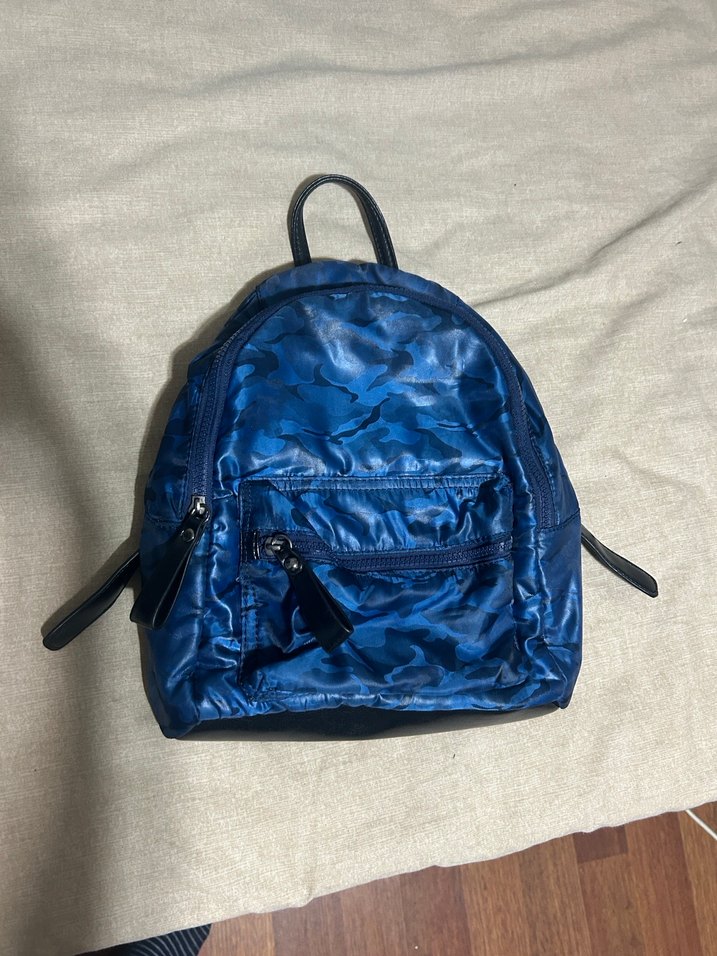 Parlak Mavi Deri Sırt Çantası - Görsel 3