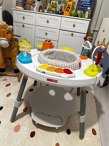 Skip Hop 3 in 1 Aktivite Masası