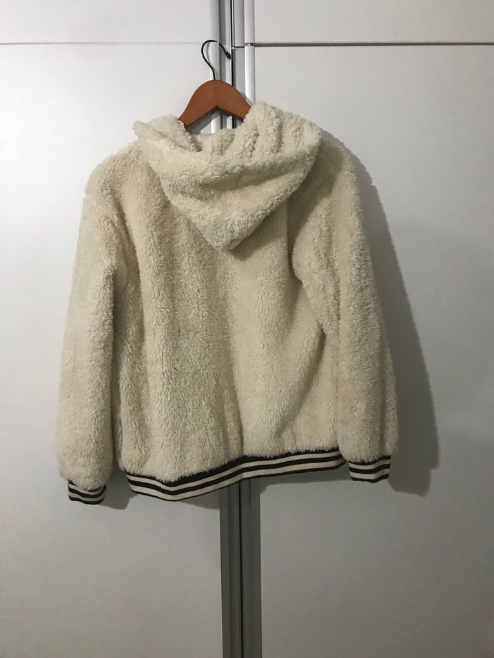 Bej Detaylı Beyaz Peluş Kadın Ceket - Görsel 2