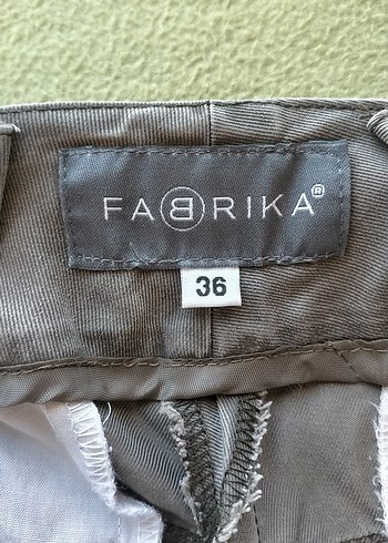 36 Beden Düğmeli Gri Kadın Pantolon