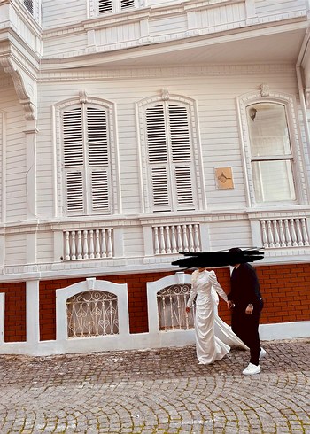 xs Beden Tesettür beyaz çiçek detaylı saten isteme nişan nikah abiye