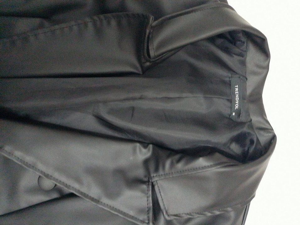 Düğmeli Siyah Deri Kadın Ceket - Görsel 3