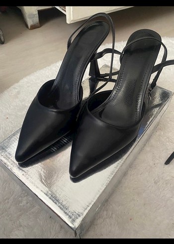 Klasik Siyah Tokalı Stiletto Topuklu Kadın Ayakkabı