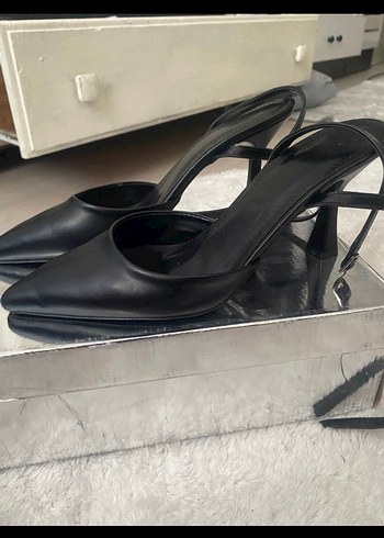 Diğer Klasik Siyah Tokalı Stiletto Topuklu Kadın Ayakkabı