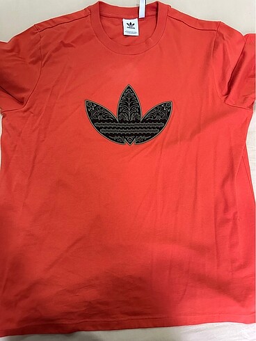 Adidas t shirt