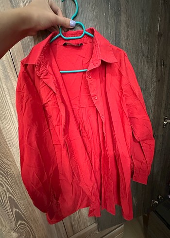 Kırmızı Düğmeli Uzun Kollu Keten Gömlek - Görsel 2