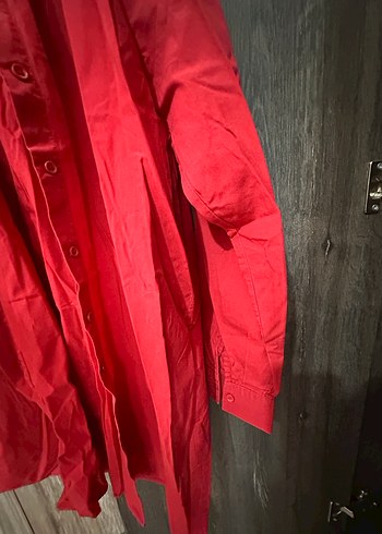 Kırmızı Düğmeli Uzun Kollu Keten Gömlek - Görsel 3