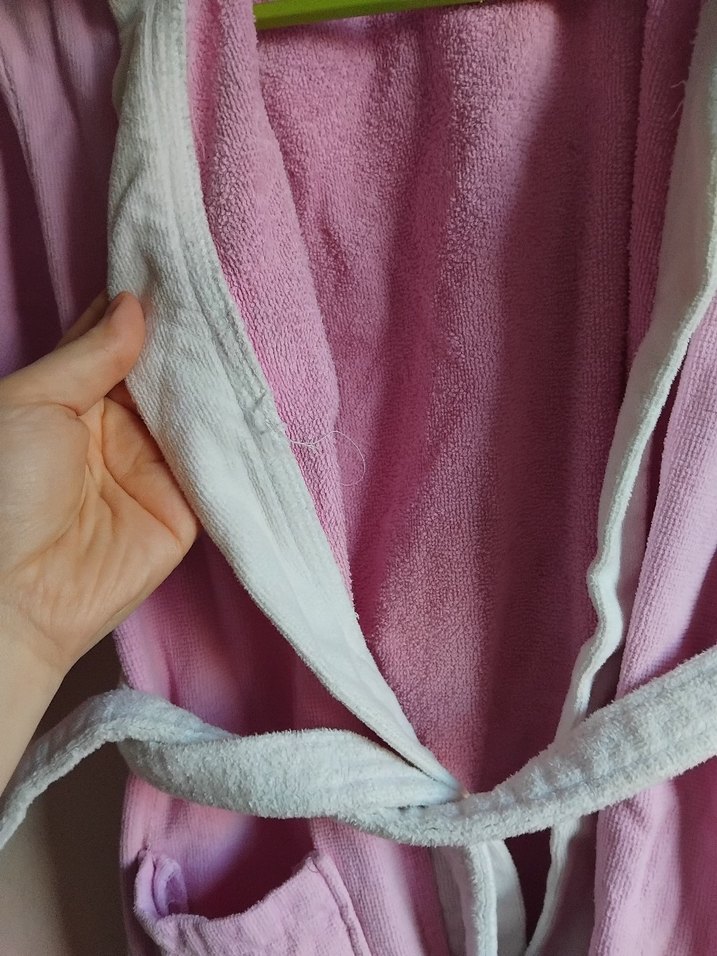 Kız Çocuk Pembe Kapüşonlu Bornoz - Görsel 4