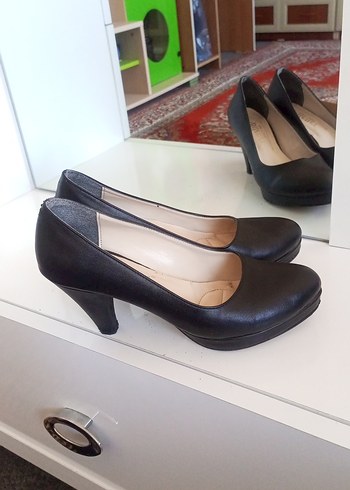 Diğer Klasik Siyah Tokalı Yüksek Topuklu Stiletto