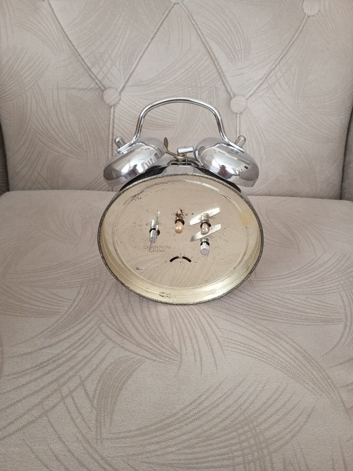 Nostaljik kurmalı tavuklu çalar saat - Görsel 3