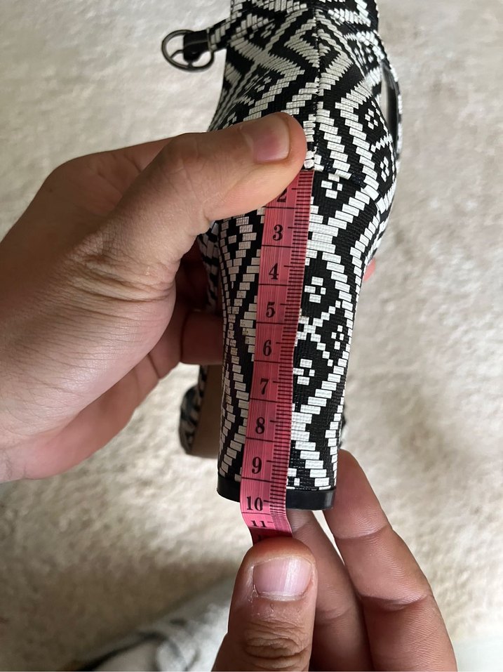 Kare Topuklu Beyaz Desenli Kadın Ayakkabı - Görsel 4