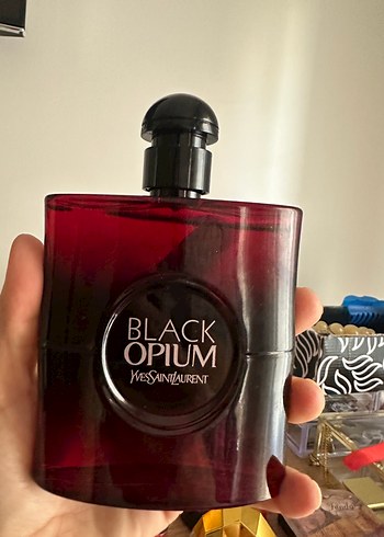 Yves Saint Laurent Black Opium Kadın Parfümü - Görsel 3